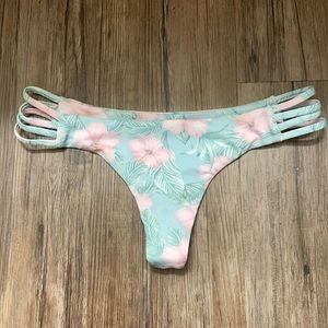 Midori Bikini Bottom 🌺